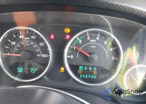 2011 Jeep Wrangler Unlimited Sport Rhd z USA, uszkodzony, nr VIN 1J4BZ3H18BL507348